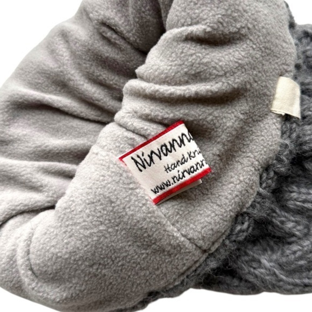 Nirvanna Gray Merino Wool Hand Knit Cable Knit Beanie Hat with Faux Fur Pom Pom - Picture 4 of 6